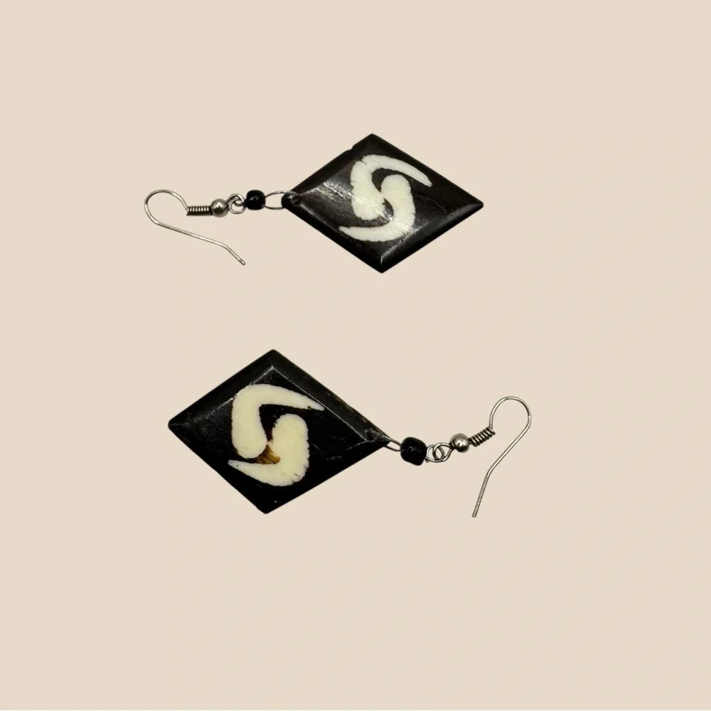 African Batik Bone Earrings Kenya Hand Carved Black & White Tribal Dangles